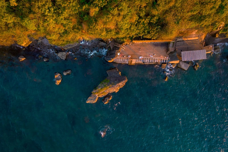 Tsikhisdziri Beach 6.jpg
